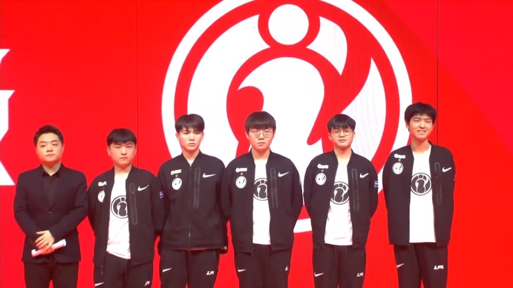 中足联的成 中足联的成